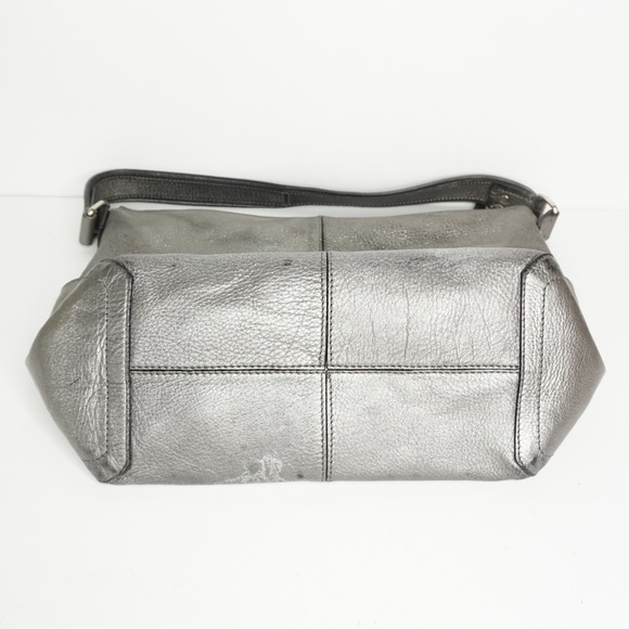 🚨 SOLD 🚨 Kate Spade | Metallic Silver Handbag - Picture 5 of 8